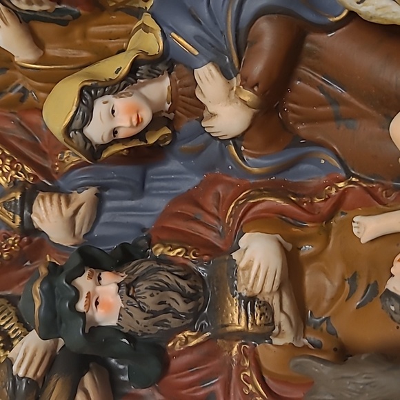 Beautiful Vintage Nativity Scene - Picture 12 of 17